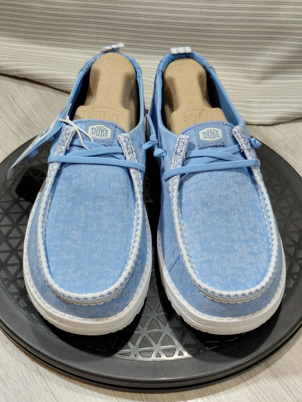 NWT Hey Dude Womens Wendy Surf Wash Blue White Denim Canvas Casual Comfort W8 - Picture 3 of 16